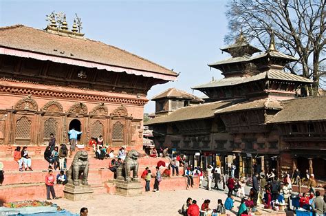 Nepal Earthquake Reduces The Country S Iconic Landmarks To