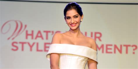 Sonam Kapoor Stuns In White Dress At L Oreal Paris Event