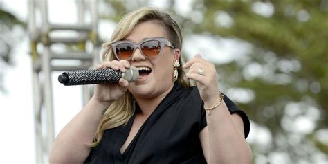 Kelly Clarkson S Pregnancy Craving Is The One Thing She Can T Have