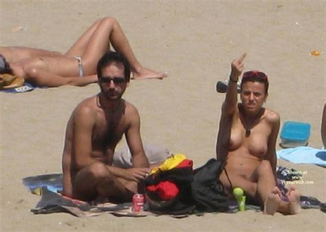 naked beach voyeur males hot nude photos