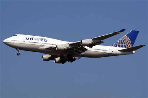 united airlines accelerates boeing  series retirement aircraft wallpaper galleries