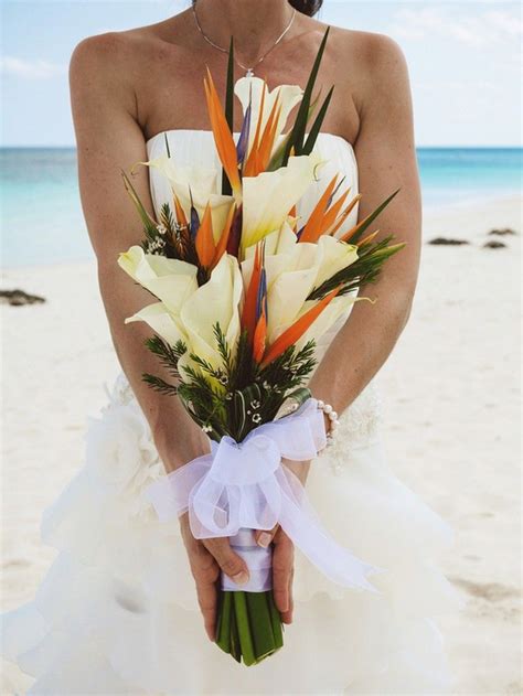 Top 10 Wedding Bouquets By Style Tropical Wedding