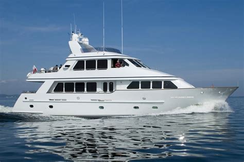 chillin motor yacht conrad  sale yachtworld