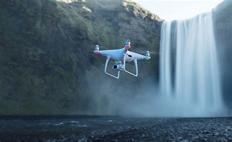 dji launches phantom  pro  drone  ocusync   quieter