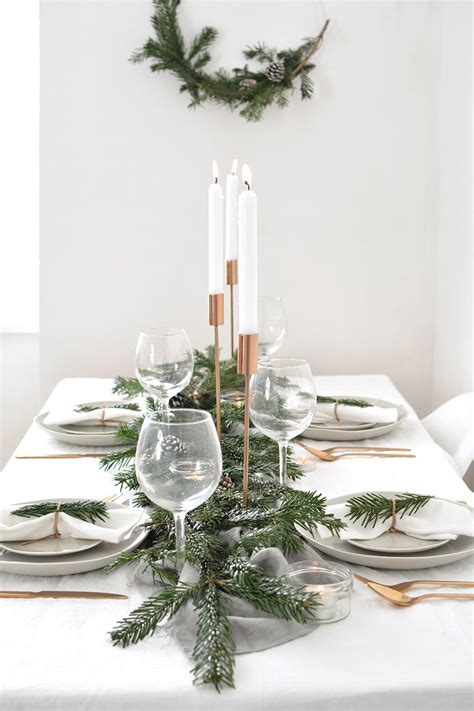 create  modern christmas tablescape decoration table de noel