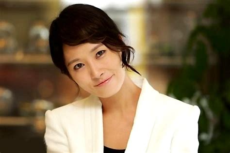 Korean Actress Kim Sun Ah Picture Gallery
