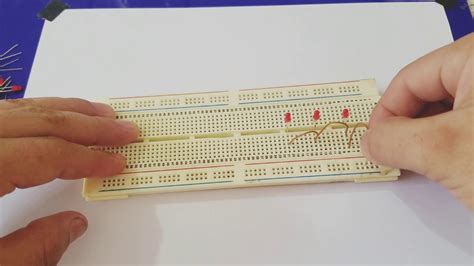 resistores em paralelo protoboard