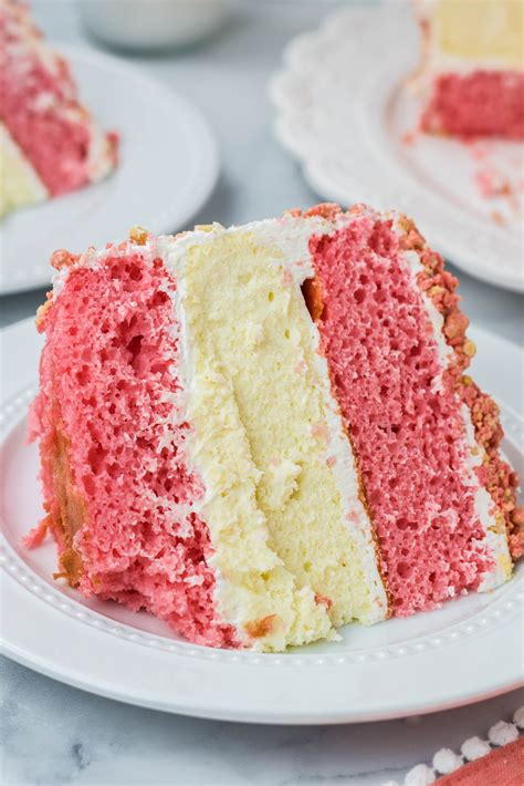 strawberry shortcake cheesecake cake  incredible recipes