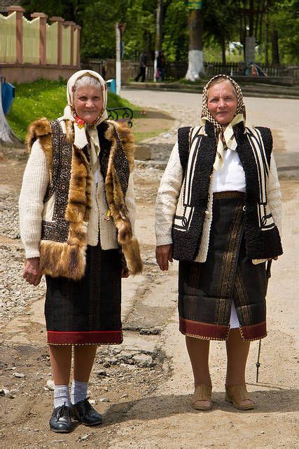 romania national clothes romanian folk costume