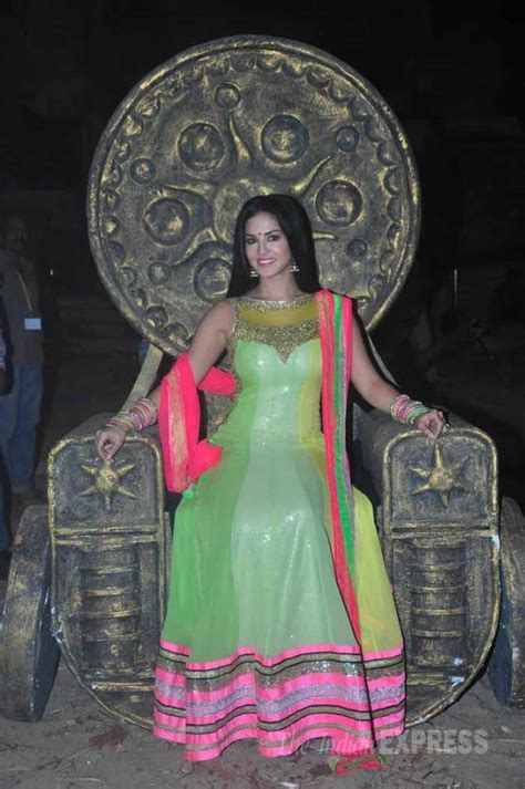 Sunny Leone Turns Queen For ‘ek Paheli Leela’ Entertainment Gallery