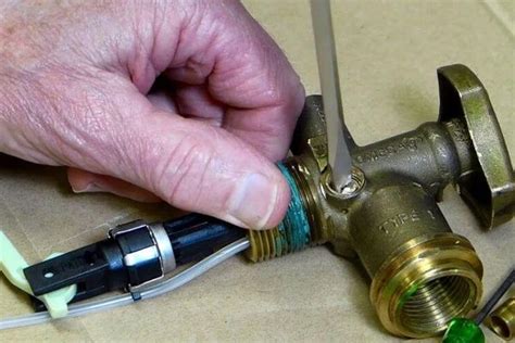 propane leaking    valve  refill