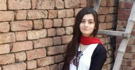 cute pakistani college pretty girls sexy photos