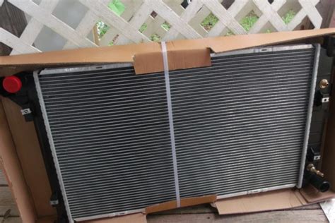 dodge ram radiator    box