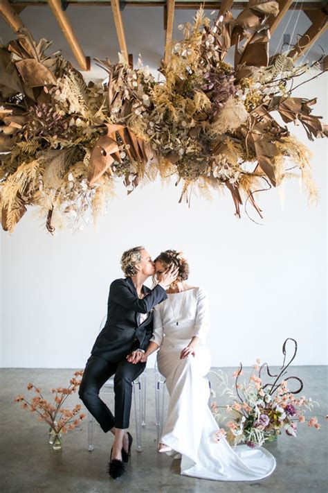 The Hottest Wedding Flower Trend Dried Flowers