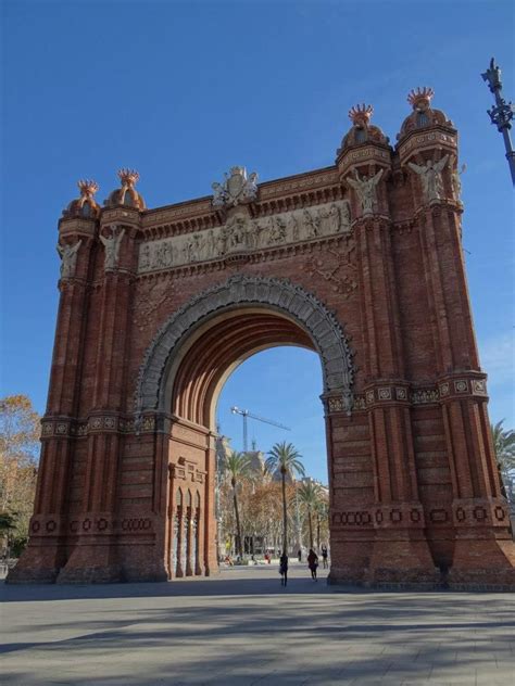 arc de triomphe  barcelona arc de triomphe barcelona places ive
