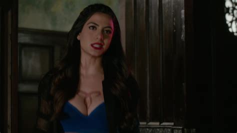 Naked Emeraude Toubia In Shadowhunters