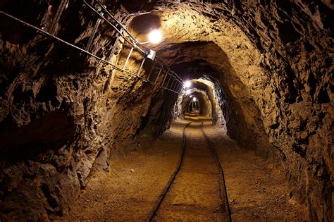 nigeria mining ministry  talks   million fund afed
