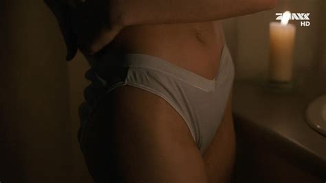 naked gillian anderson in the x files