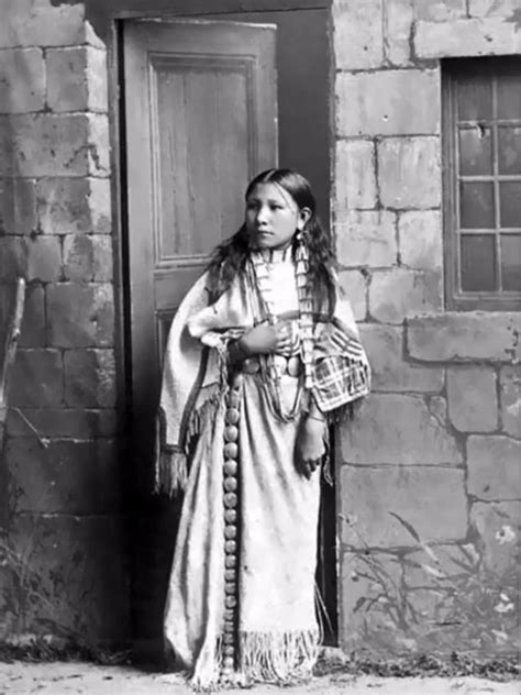 A Native American Girl Circa 1900 Oldschoolcool