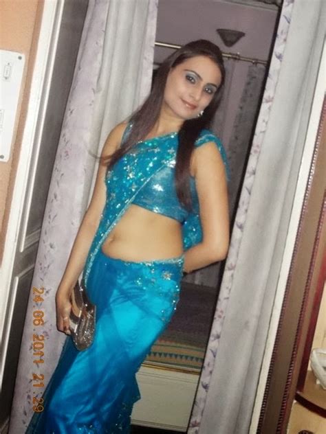 Desi Real Wife Saree Photo Sexy Housewife Saree Blouse