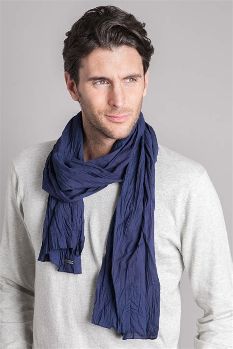 how to wear men s scarves stylishly