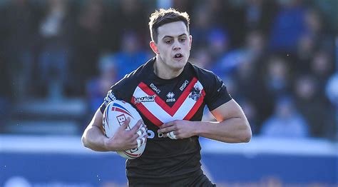 london star alex walker attracting interest from rival super league