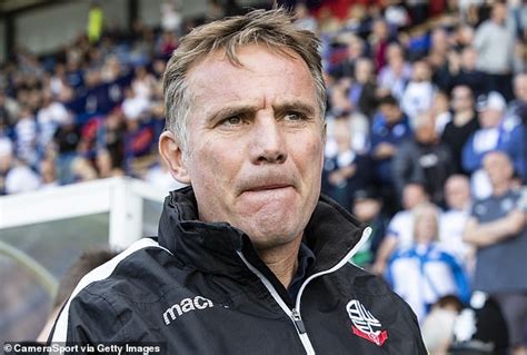 sunderland appoint former bolton and bradford boss phil parkinson as their new manager daily