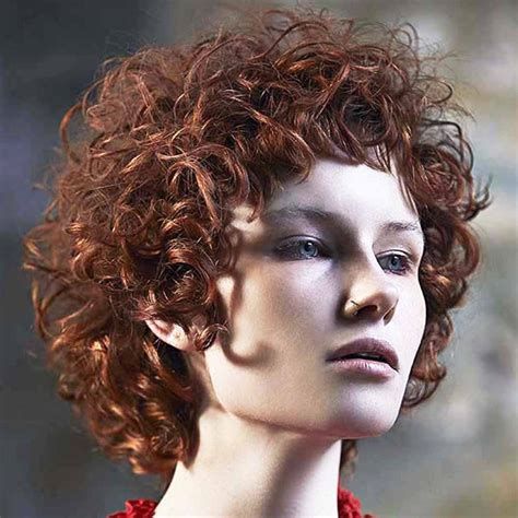 curly short hair gothic trends 2021 frisuren