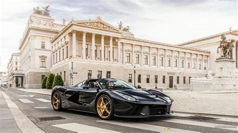 ferrari laferrari