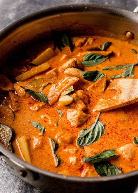 thai red curry  chicken inquiring chef