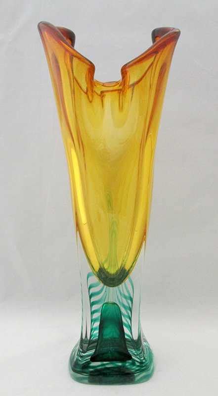 adam jablonski art glass vase