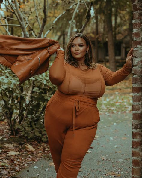 The Ultimate Guide To Stylish Plus Size Fashion For Curvy Women Autum