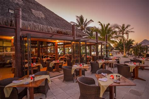 restaurants bars moorea manava beach resort spa hotel moorea