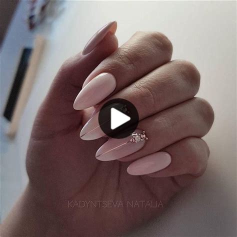 36 Gorgeous Acrylic Almond Nails With Your Holiday In 2020 Almond