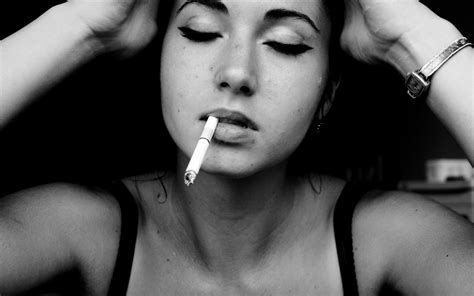 Wallpaper Face Women Glasses Smoking Cigarettes