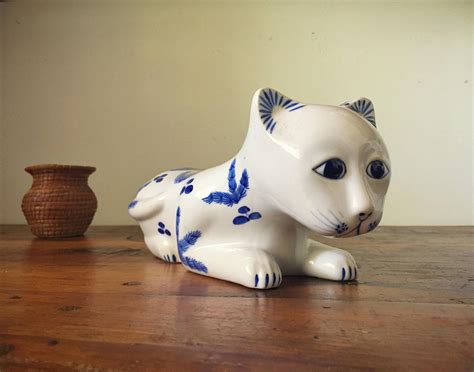vintage porcelain cat figurine collectible chinoiserie blue  white ceramic siamese cat statue