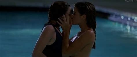 denise richards and neve campbell wild things