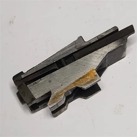 remington model  complete bolt assembly vintage  pump rifle parts