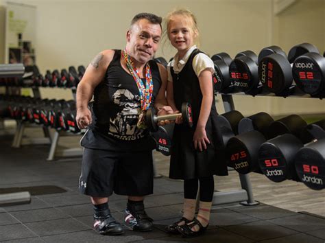World S Smallest Powerlifter 7st Man Becomes World Champ After Beating