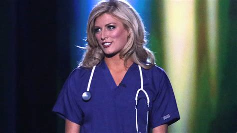 Una Enfermera Candidata A Miss Colorado Narra Su Trabajo En Un Emotivo