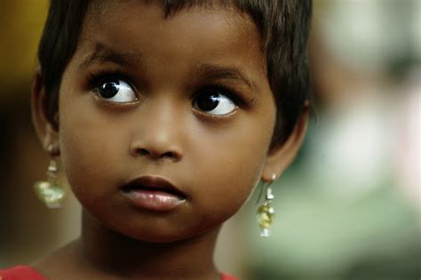 フリー画像 人物写真 子供ポートレイト 外国の子供 少女 女の子 インド人 フリー素材 画像素材なら！無料・フリー写真素材のフリーフォト
