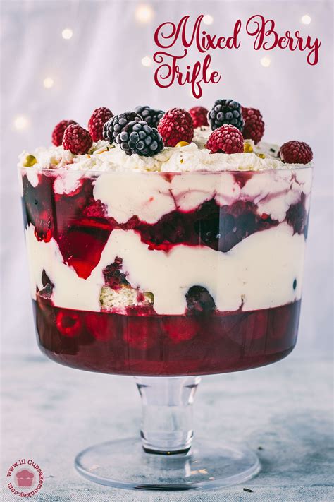 christmas trifle mixed berry trifle  raspberry jelly lil cupcake
