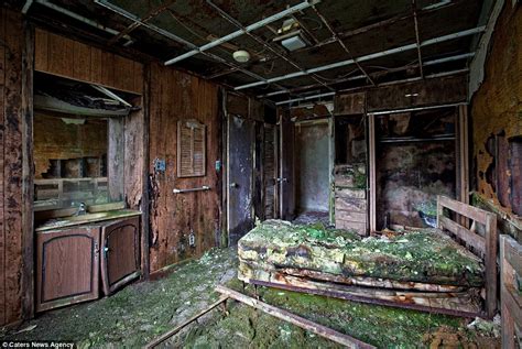 Photographs Reveal Eerie Abandoned Hotels Where Guests