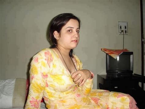 hot pakistani stories hot pakistani women incest pakistani aunty