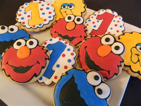 sesame street cookies big bird cookie monster elmo sesame street birthday elmo and cookie