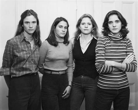 the brown sisters took one photo every year since 1975