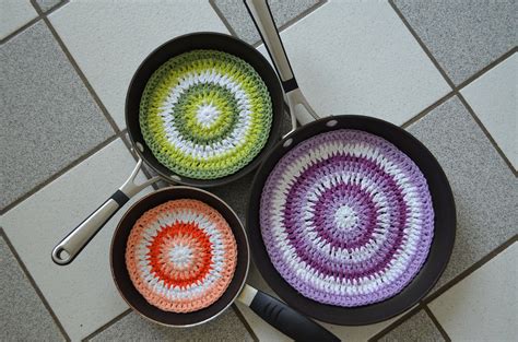 crocheted pan protectorsdecorative coasters set   etsy crochet