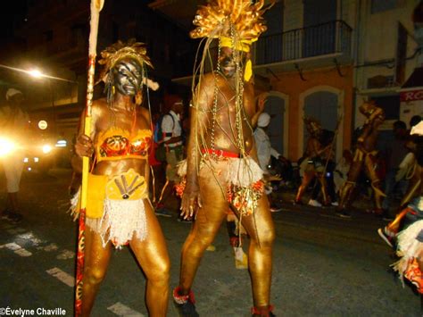 carnaval de guadeloupe les groupes  peau ont celebre dimanche gras kariculture