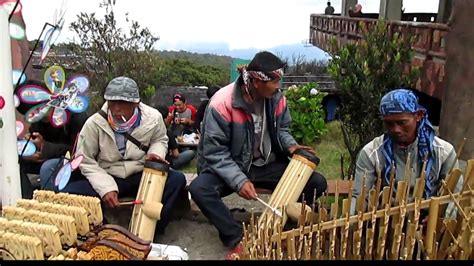 Angklung Alat Musik Tradisional Dari Jawa Barat Youtube