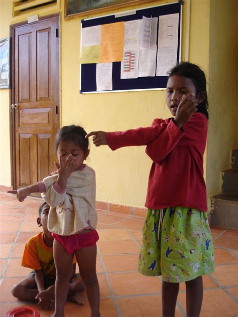 children singing   sangkheum center  children  flickr